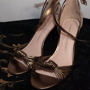 NWOT Size 5.5 Vintage Style - Bronze Chinese Laundry LA High Heels